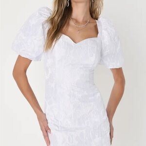 NWT Lulus white floral Jacquard Puff Sleeve Mini Dress